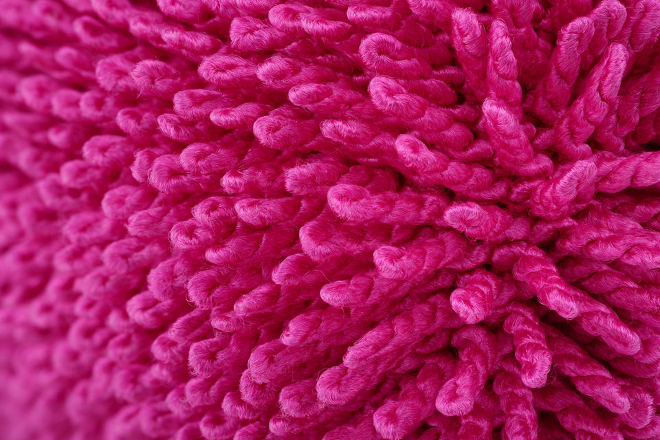 Nahaufnahme der Fasern des Trockentuchs in Pink