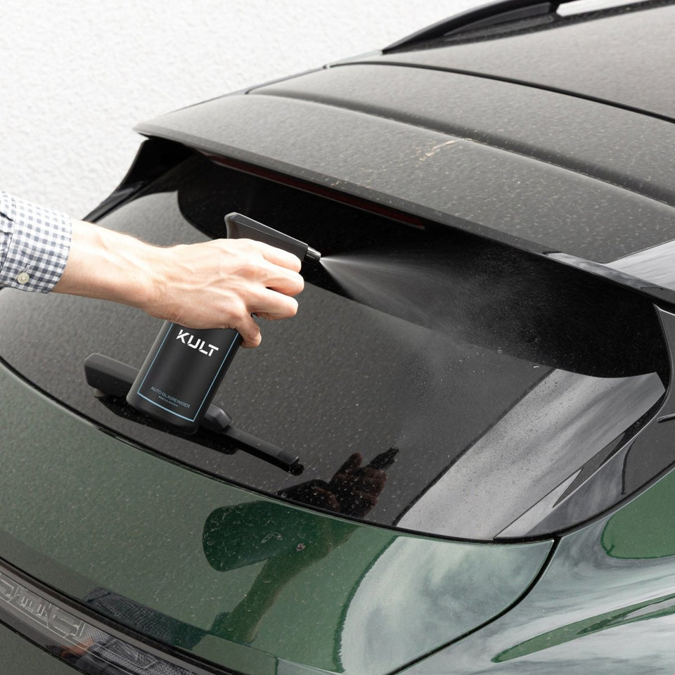 Glasklare Sicht mit dem KULT Auto Glasreiniger – Für ein perfektes Ergebnis ohne Schlieren - Kult Premium Fahrzeugpflege