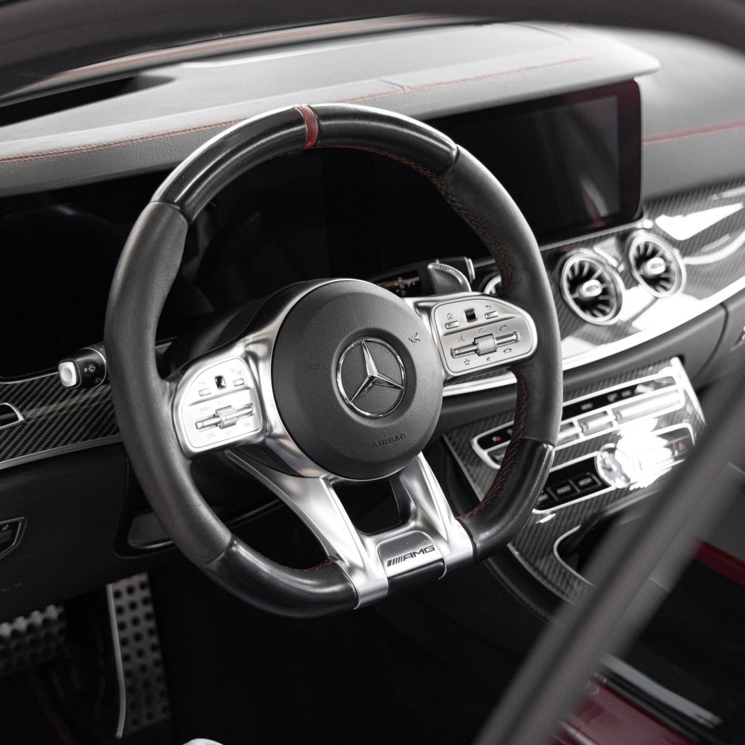 Mercedes AMG Alcantara Lenkrad-Reinigung auf Profi-Niveau - Kult Premium Fahrzeugpflege