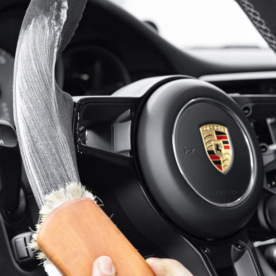 Porsche_Lenkrad_RaceTex_Alcantara_reinigen