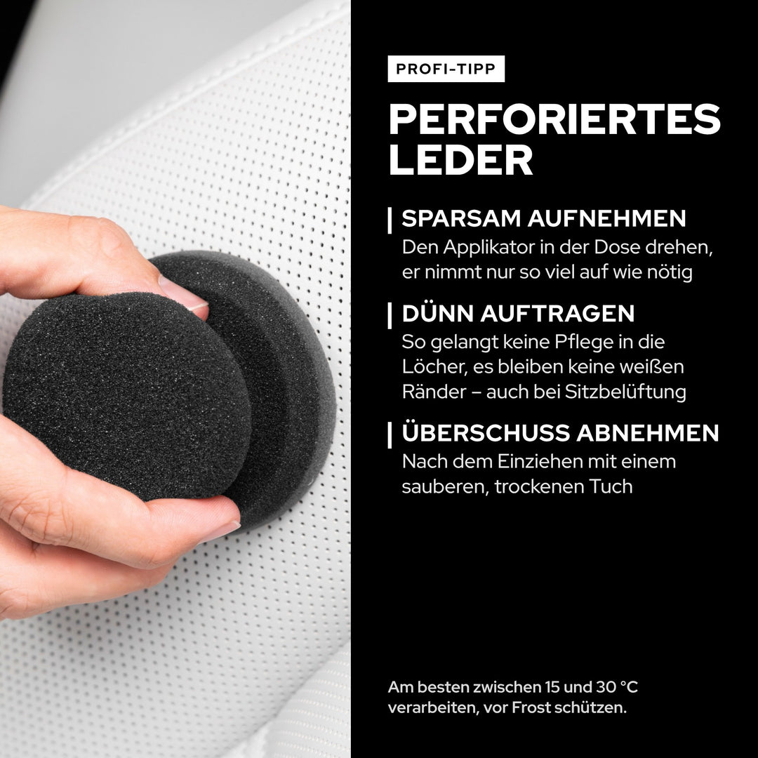 KULT Pflege Applikator auf perforiertem Ledersitz: Lederpflege dünn auftragen, auch bei Sitzbelüftung