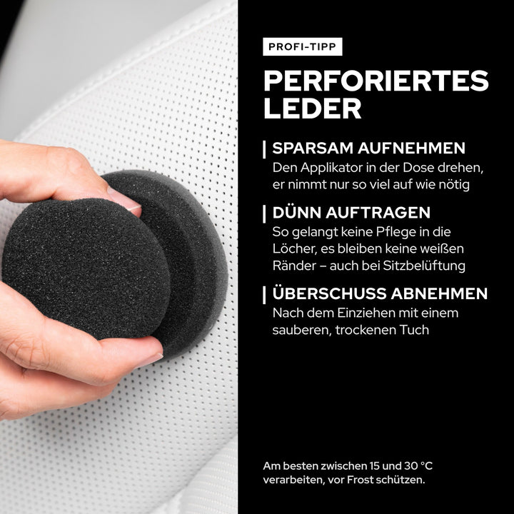 KULT Pflege Applikator auf perforiertem Ledersitz: Lederpflege dünn auftragen, auch bei Sitzbelüftung